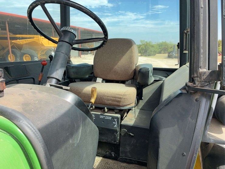1980-john-deere-4440-image-16