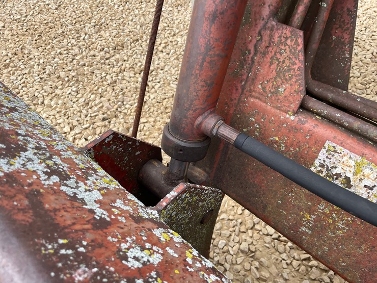 massey-ferguson-265-image-69