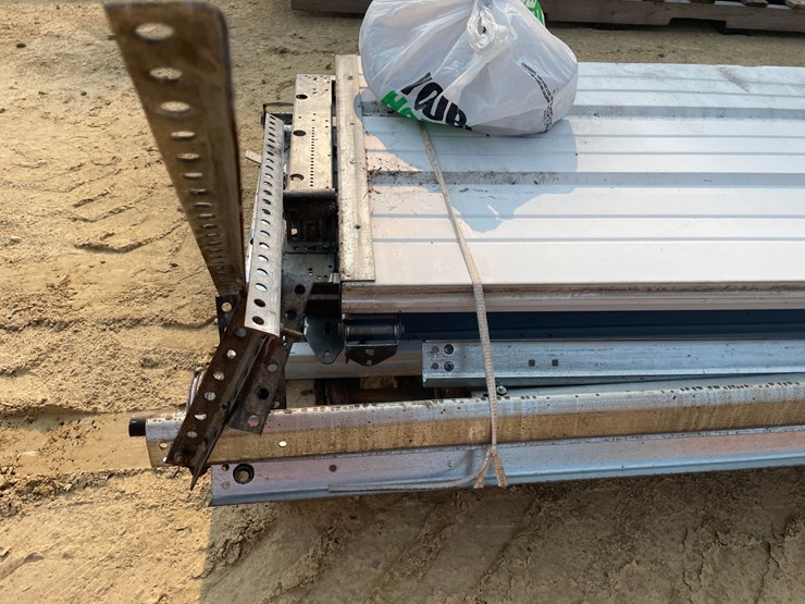 #3838-•-9'-w-x-8't-non-insulated-garage-door-image-14