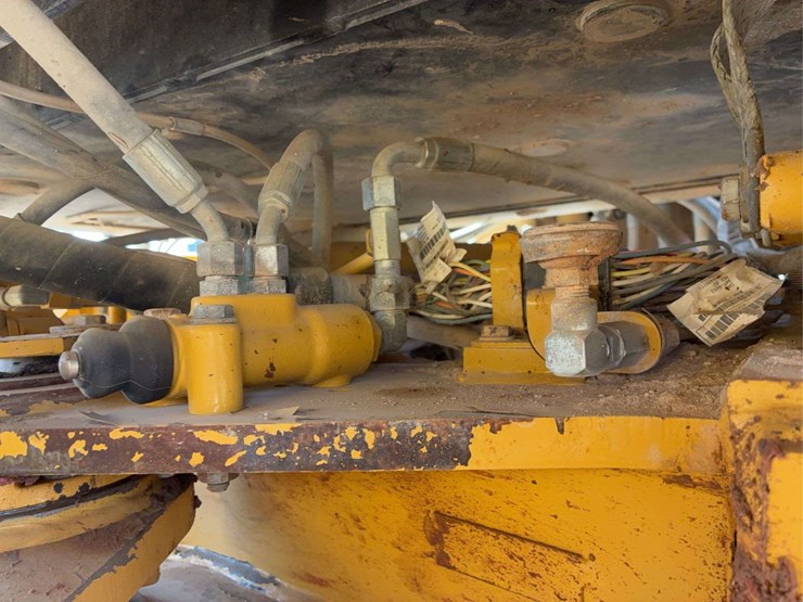 2012-caterpillar-950k-image-33