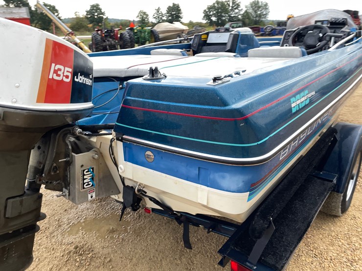 #1258-•-1988-18'-bayliner-bass-trophy-boat-(has-wi-title)-image-15
