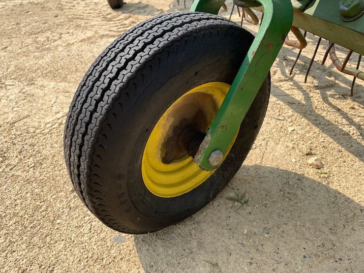 john-deere-350-image-31
