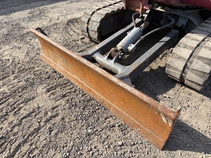 2014-takeuchi-tb235-image-15