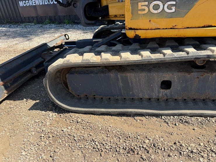 2021-deere-50g-image-16