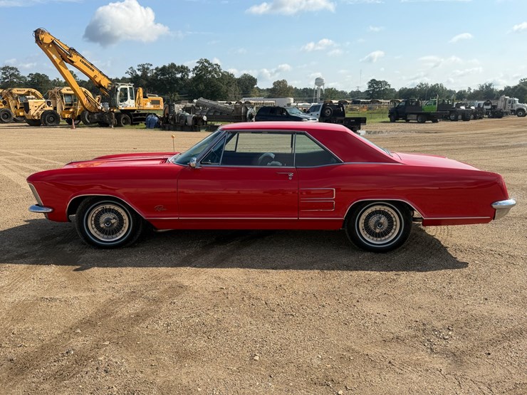 #143-•-1964-buick-riviera-image-6