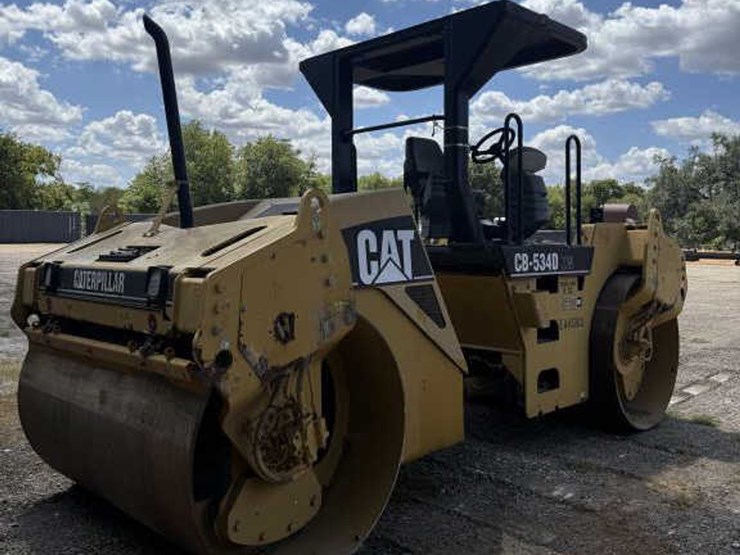caterpillar-cb-534d-image-3