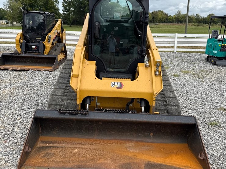 2024-caterpillar-279d3-image-2