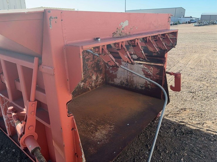 trash-compactor-image-8