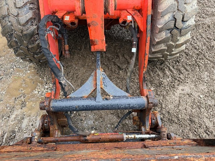 2023-kubota-r540-image-10