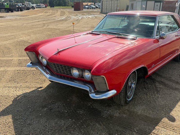 #143-•-1964-buick-riviera-image-16