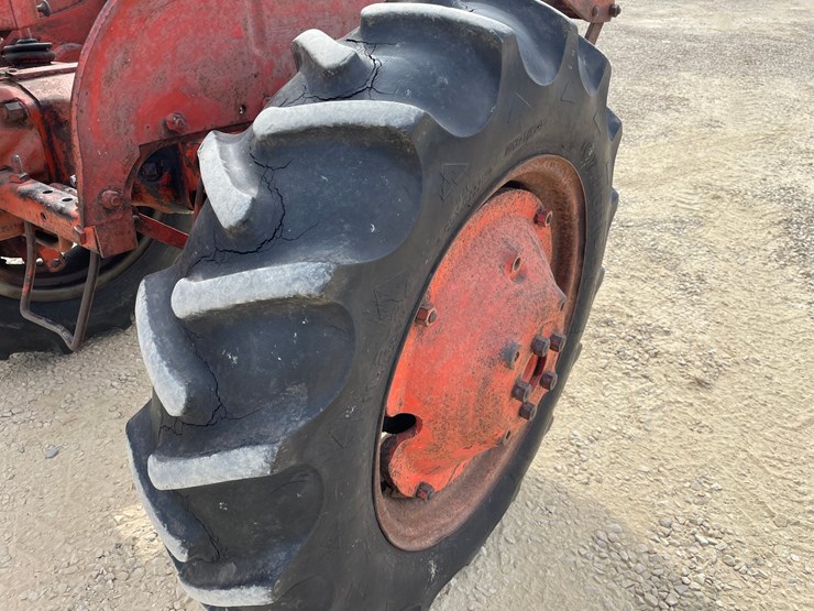 #312-•-1950-alice-chalmers-c-tractor-image-19