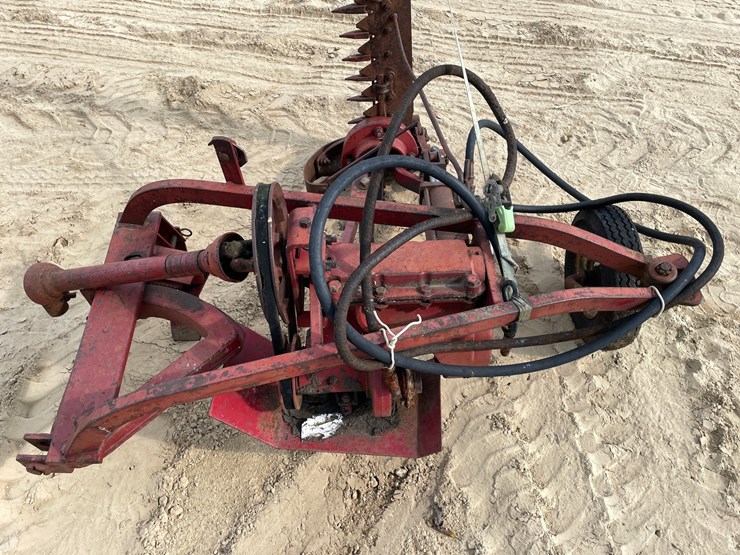 #3846-•-international-sickle-mower-image-11