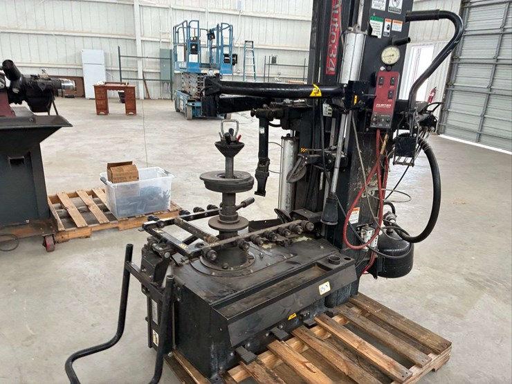 plus91auto34-hunter-tire-changer-image-6