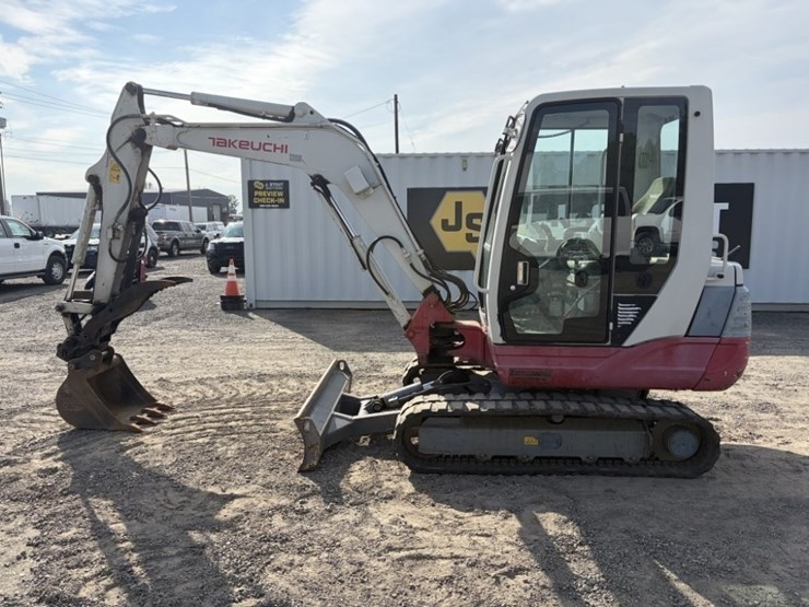 2014-takeuchi-tb235-image-7