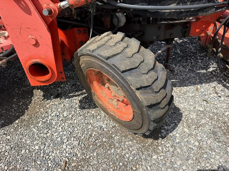 kubota-l2800-image-12