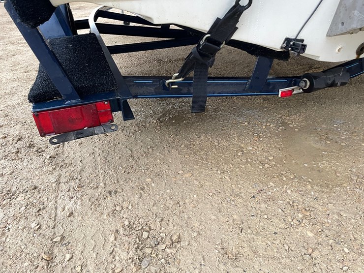 #1258-•-1988-18'-bayliner-bass-trophy-boat-(has-wi-title)-image-90