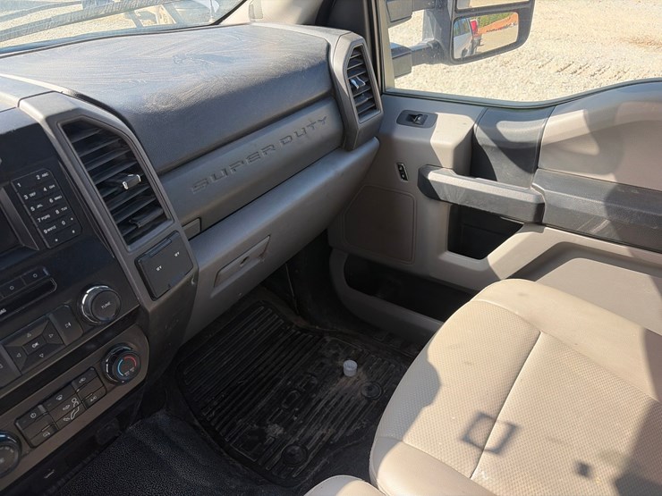 2019-ford-f550-image-44