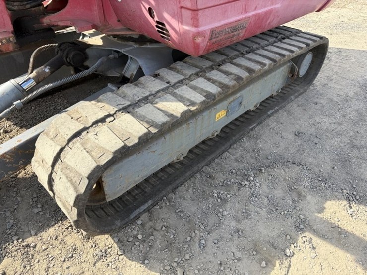 2014-takeuchi-tb235-image-20