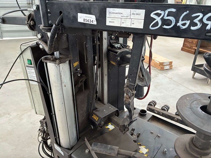 plus91auto34-hunter-tire-changer-image-11