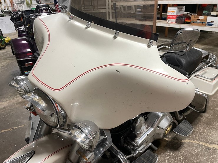#1251-•-1986-harley-davidson-electric-glide-classic-motorcycle-(has-wi-title)-image-9