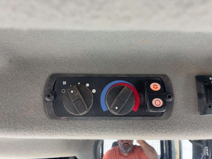 2018-caterpillar-d6t-xl-image-31