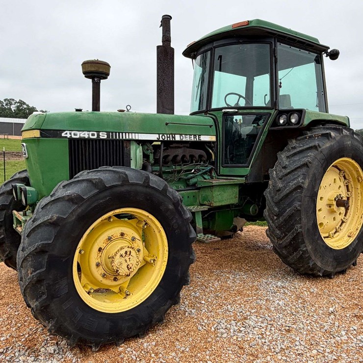 JOHN DEERE 4040S
