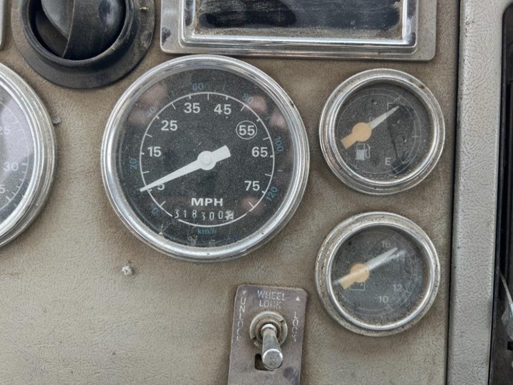 1991-ford-lt9000-image-29