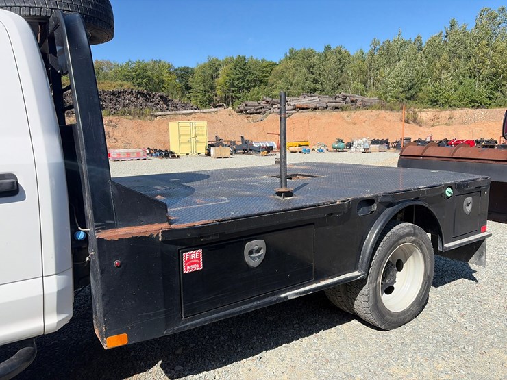 2019-ford-f550-image-11