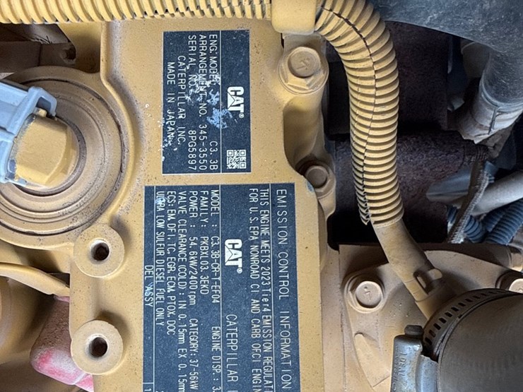 2024-caterpillar-279d3-image-12