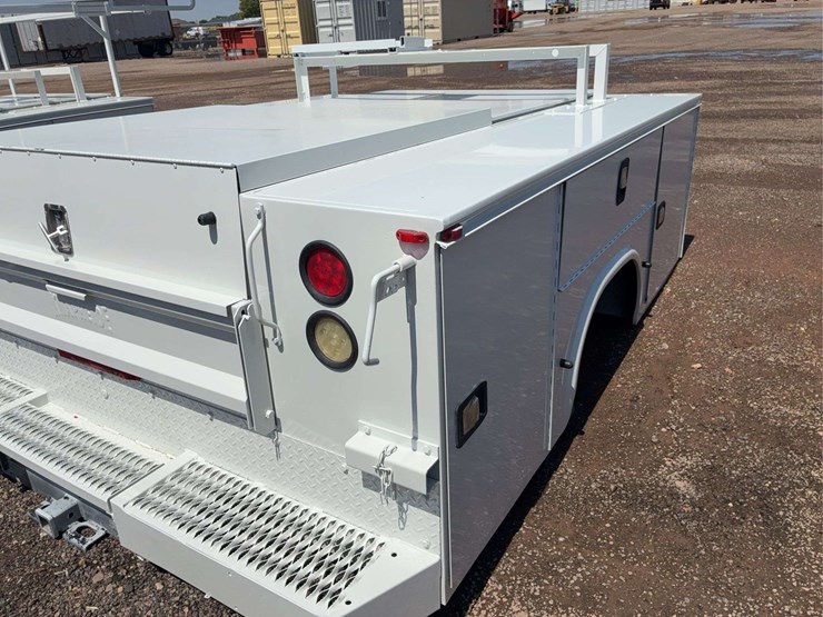 utility-truck-bed-image-4