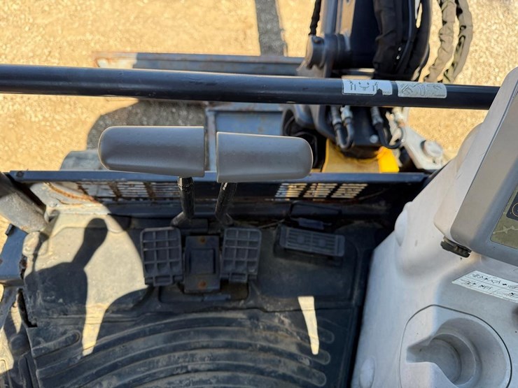 2021-deere-50g-image-19