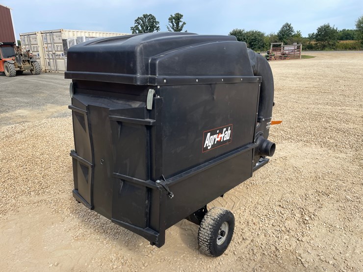 #3847-•-agri-fab-mow-n-vac-image-5