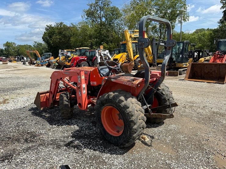 kubota-l2800-image-2