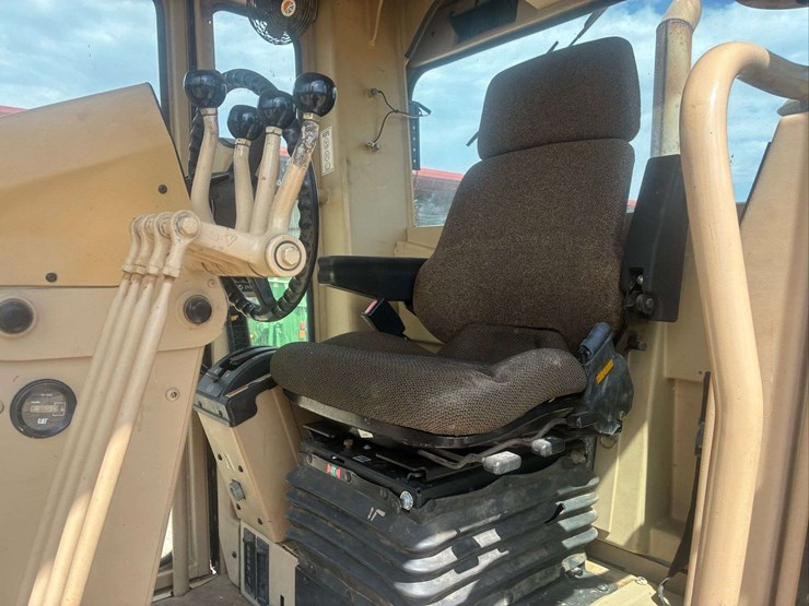 2002-caterpillar-140h-image-16