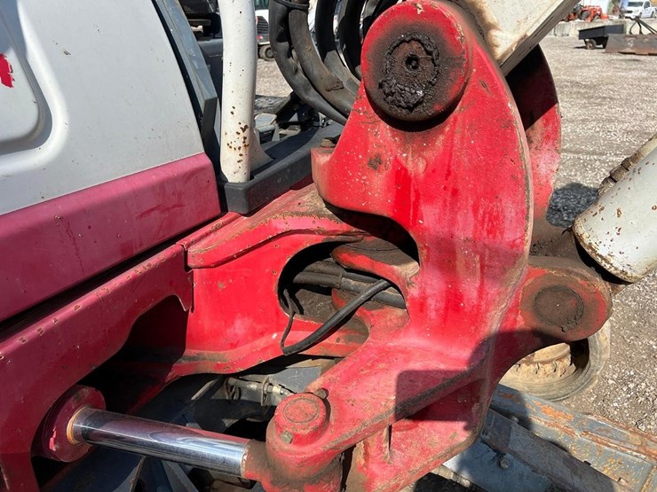 2016-takeuchi-tb260-image-19
