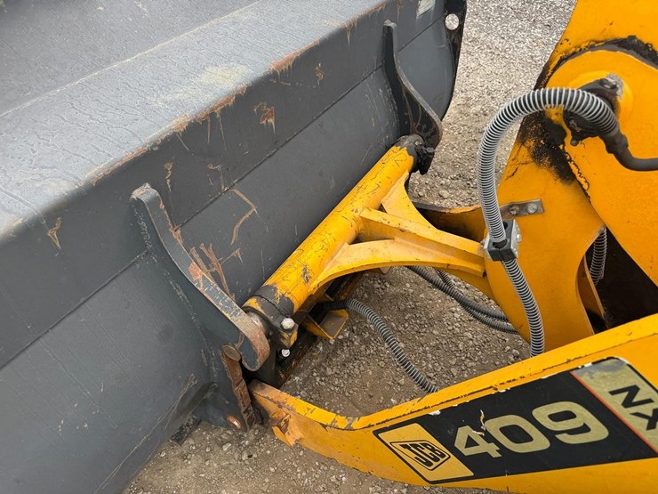 jcb-409-image-11