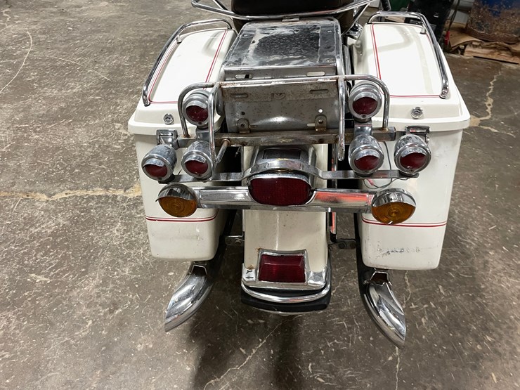 #1251-•-1986-harley-davidson-electric-glide-classic-motorcycle-(has-wi-title)-image-18