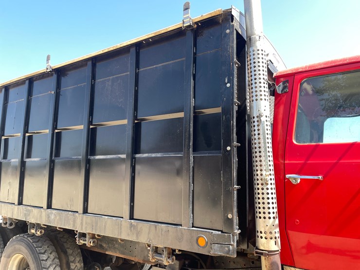 1980-ford-l9000-image-19
