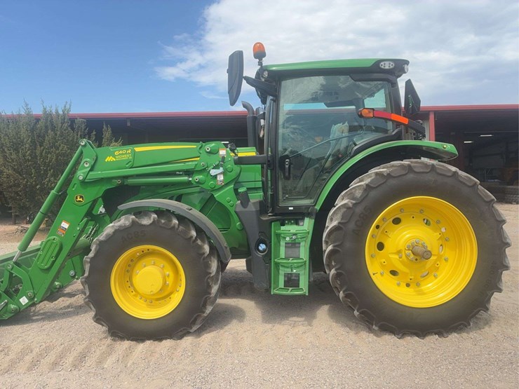 2022-john-deere-r-image-16