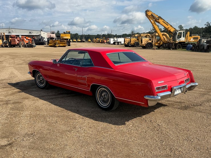 #143-•-1964-buick-riviera-image-4