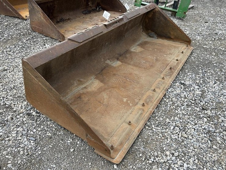 84"-smooth-skid-steer-bucket-image-6