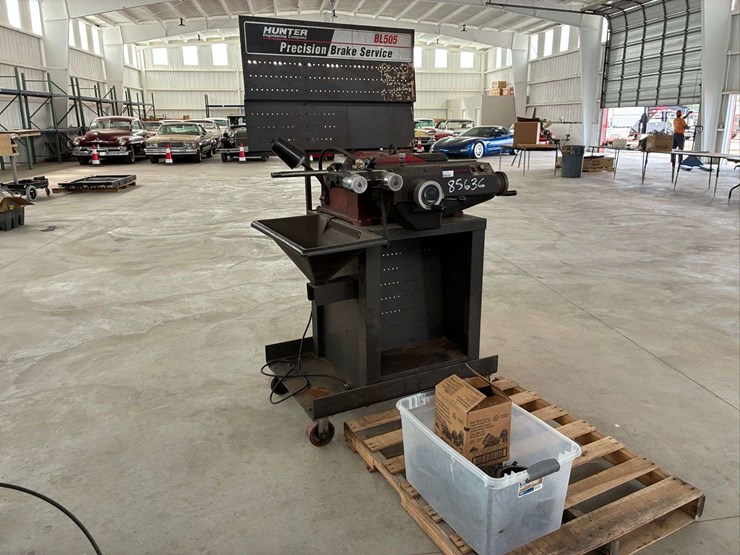 bl505-hunter-precision-brake-service-image-1