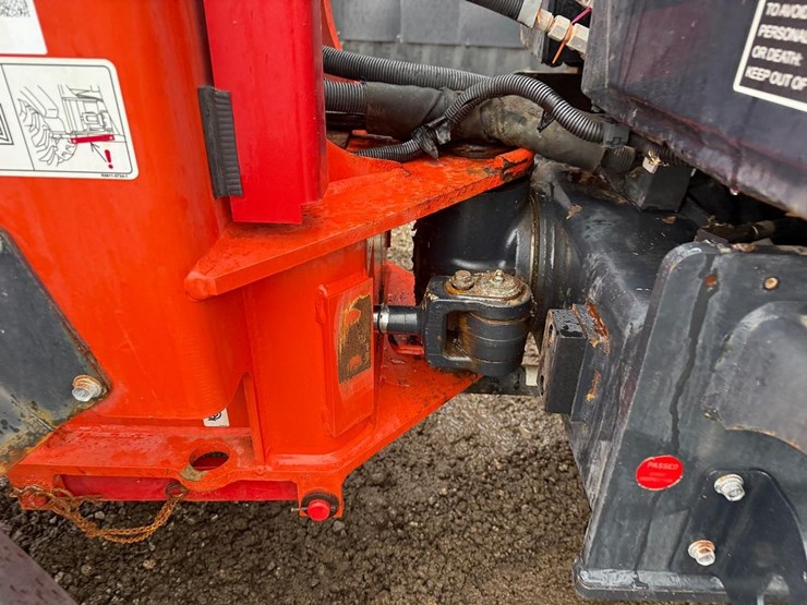 2023-kubota-r540-image-16