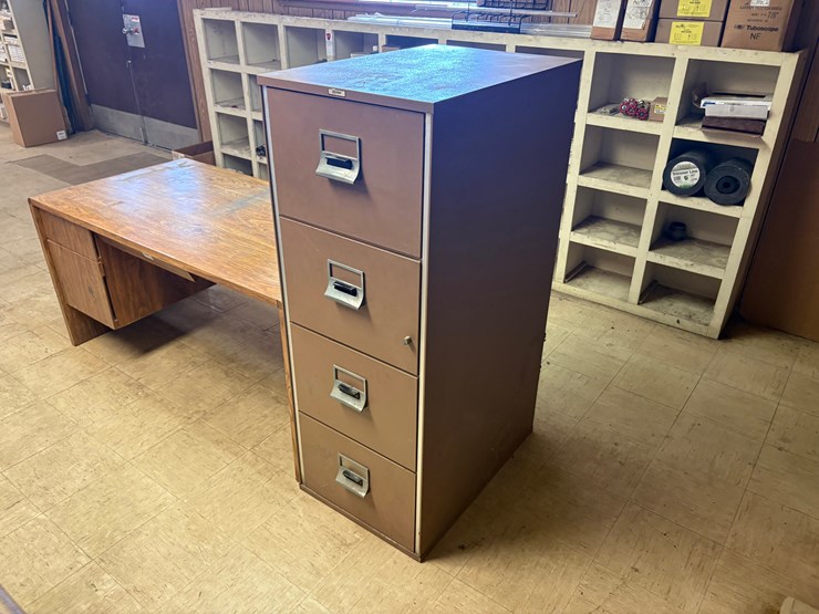 (3)-victor-4-drawer-fire-proof-filing-cabinets-&-5’-x-30”-x-28”-desk-image-2