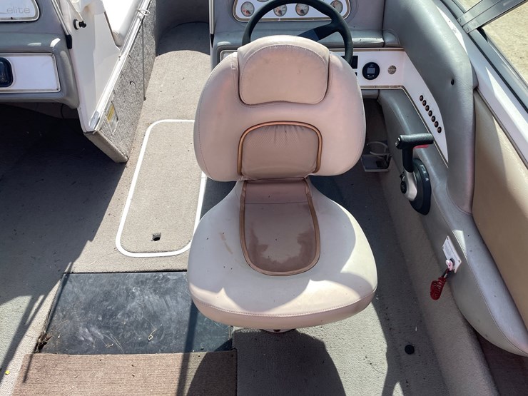#1243-•-1993-starcraft-191-fiberglass-boat-(has-wi-title)-image-97