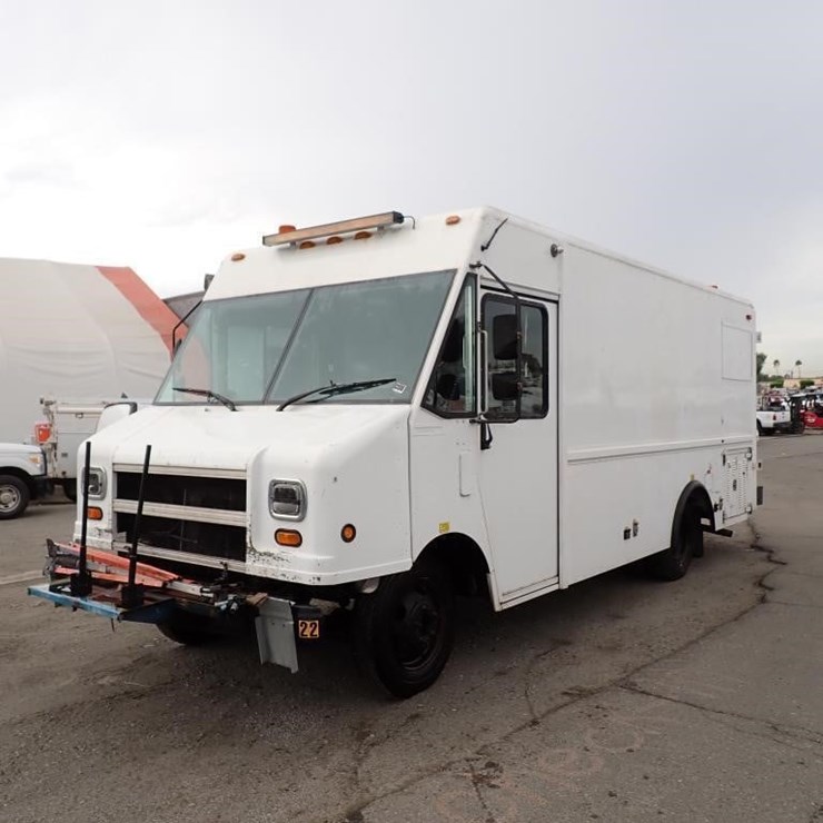 2002 WORKHORSE P42