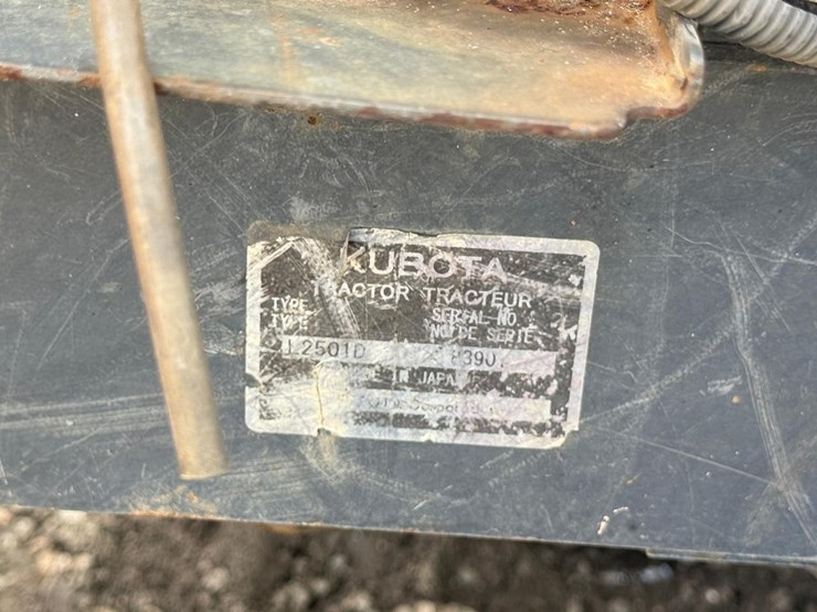 2018-kubota-l2501hst-image-28