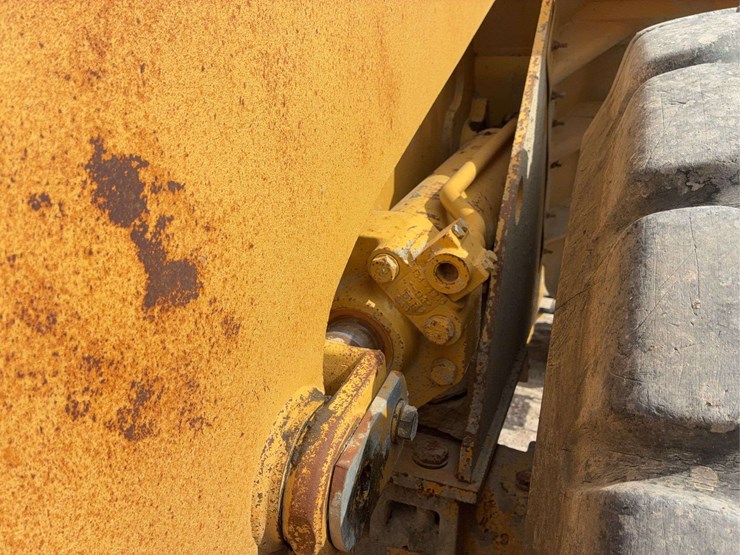 2003-caterpillar-wheel-loader-image-10
