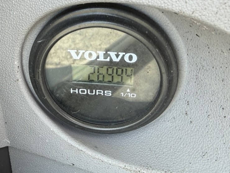 2021-volvo-ec60e-image-26