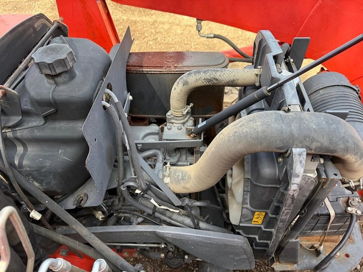 2018-kubota-l2501hst-image-12